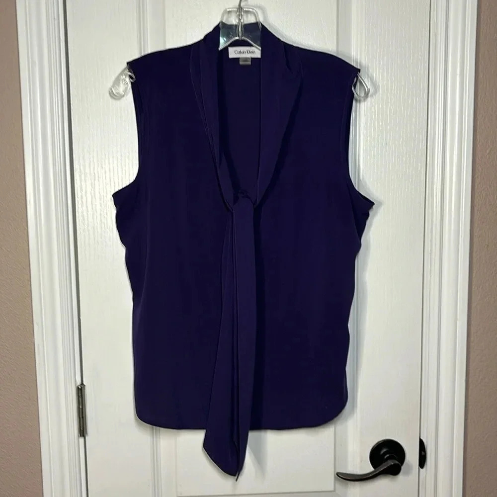 Calvin Klein Women's Sleeveless Collared Neck Tie Button Front Blouse Size L